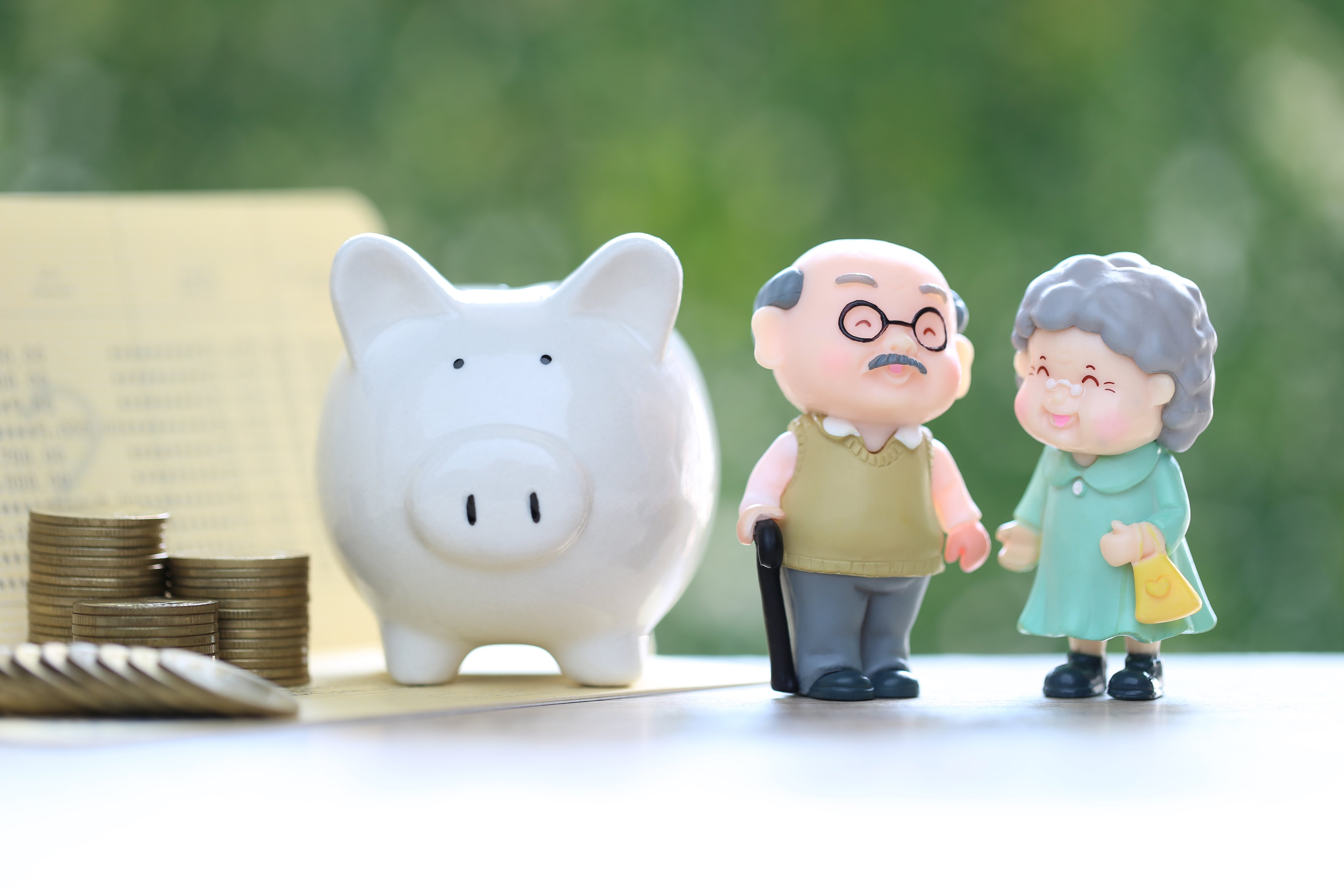 シニア世代がNISAで取り組むべき金融商品は？お得な制度はある？