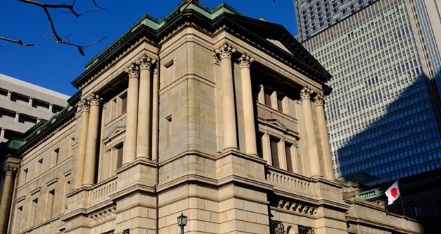 金融緩和、金融引き締めとは 投資や株価との関係をわかりやすく解説